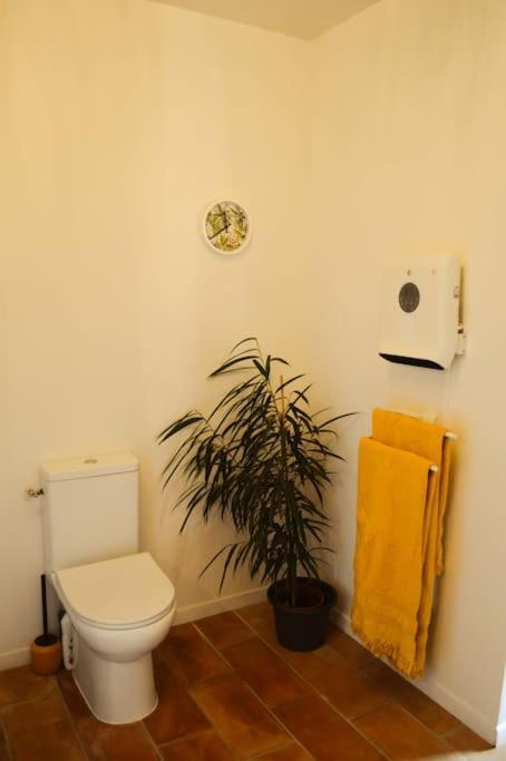 Gite A La Ferme Chaleureux Apartment Civrac-de-Blaye Exterior photo